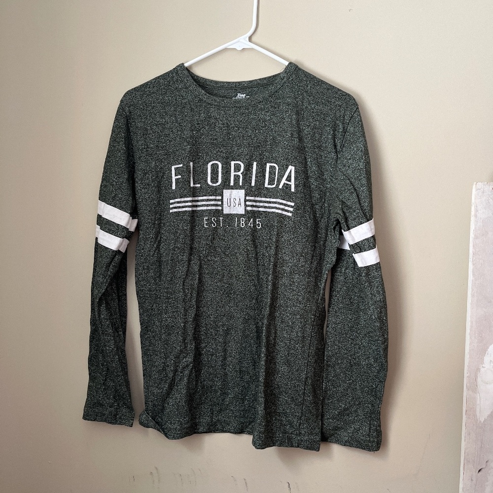Long sleeve t-shirt